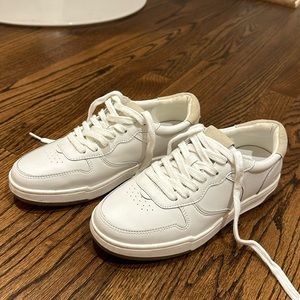 Like new Madewell Court sneakers. Size 8